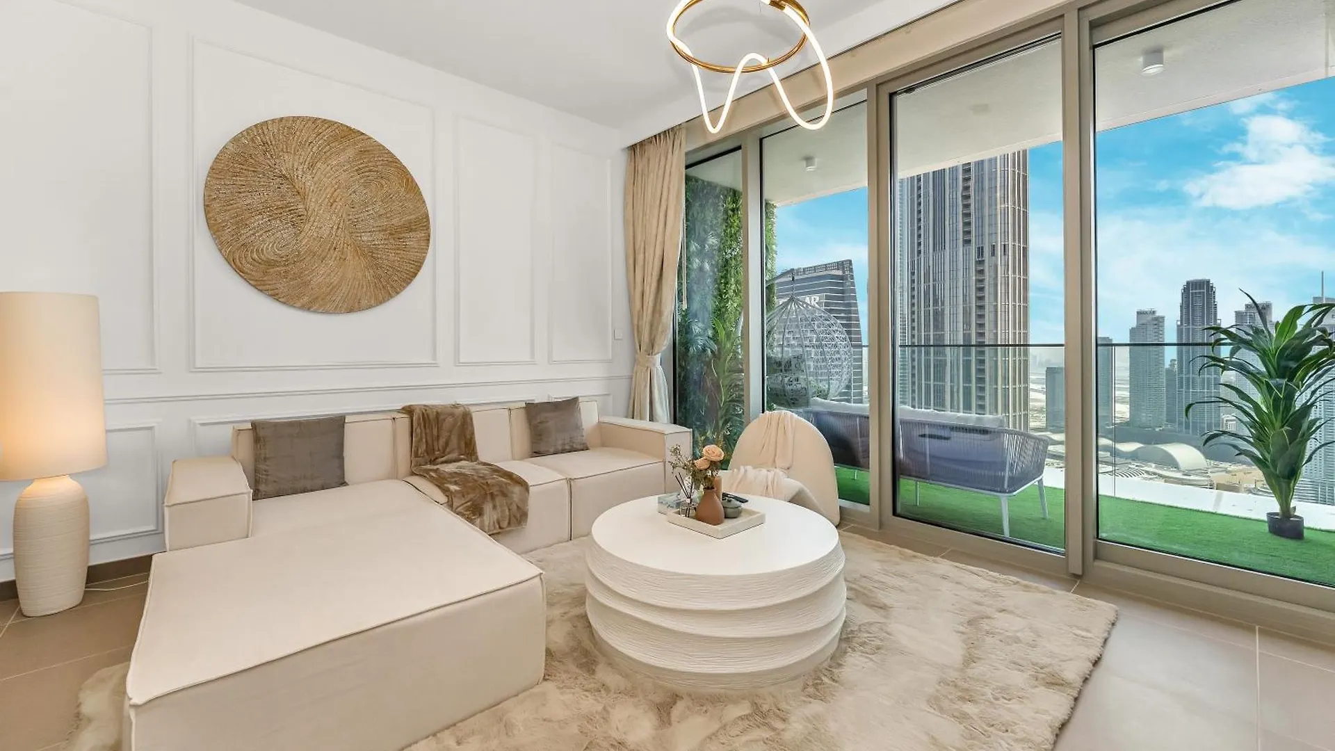 Burj Khalifa Bliss I 4 Bedroom Apartments I Burj Khalifa & Fountain Views I Free Gym, Pool, Parking, Wi-Fi And Ps5 I By Skyline Serenity Dubai