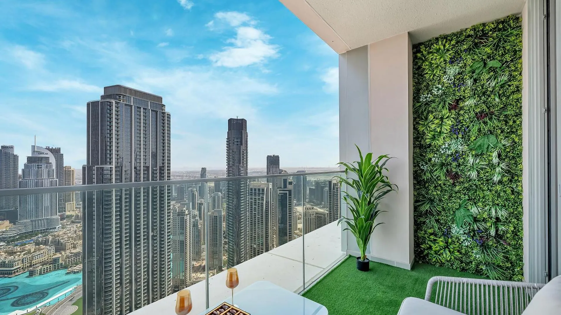 Burj Khalifa Bliss I 4 Bedroom Apartments I Burj Khalifa & Fountain Views I Free Gym, Pool, Parking, Wi-Fi And Ps5 I By Skyline Serenity Dubai 0*,