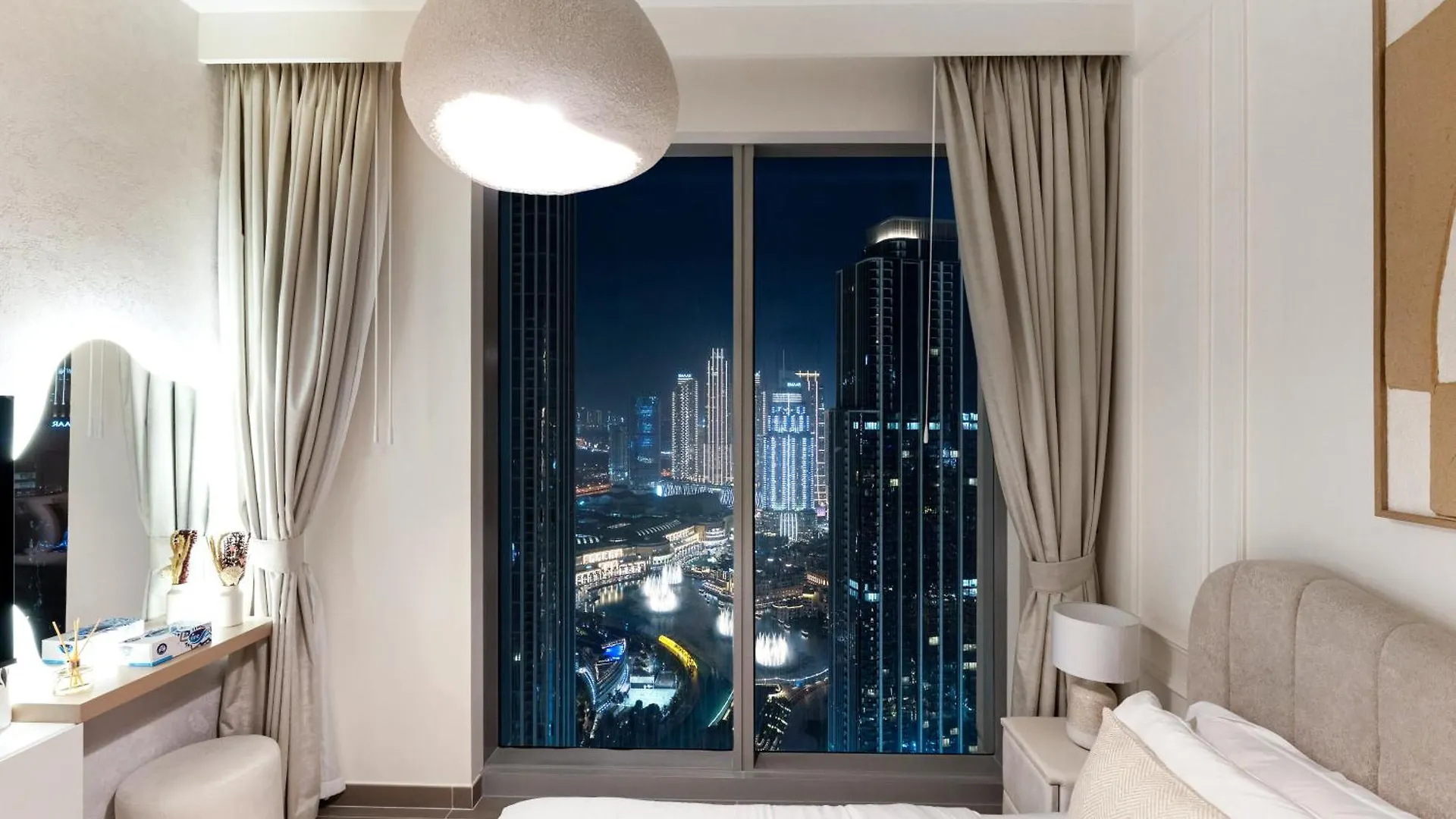 Burj Khalifa Bliss I 4 Bedroom Apartments I Burj Khalifa & Fountain Views I Free Gym, Pool, Parking, Wi-Fi And Ps5 I By Skyline Serenity Dubai 0*,