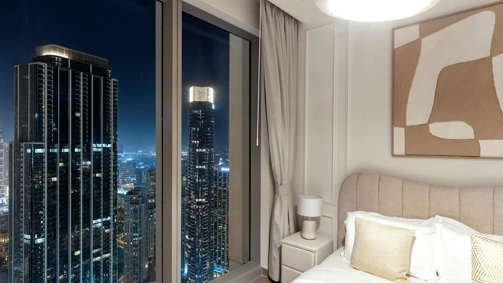 Burj Khalifa Bliss I 4 Bedroom Apartments I Burj Khalifa & Fountain Views I Free Gym, Pool, Parking, Wi-Fi And Ps5 I By Skyline Serenity Dubai 0*,  United Arab Emirates
