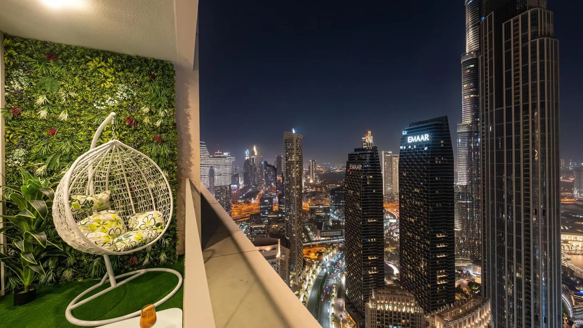 Burj Khalifa Bliss I 4 Bedroom Apartments I Burj Khalifa & Fountain Views I Free Gym, Pool, Parking, Wi-Fi And Ps5 I By Skyline Serenity Dubai