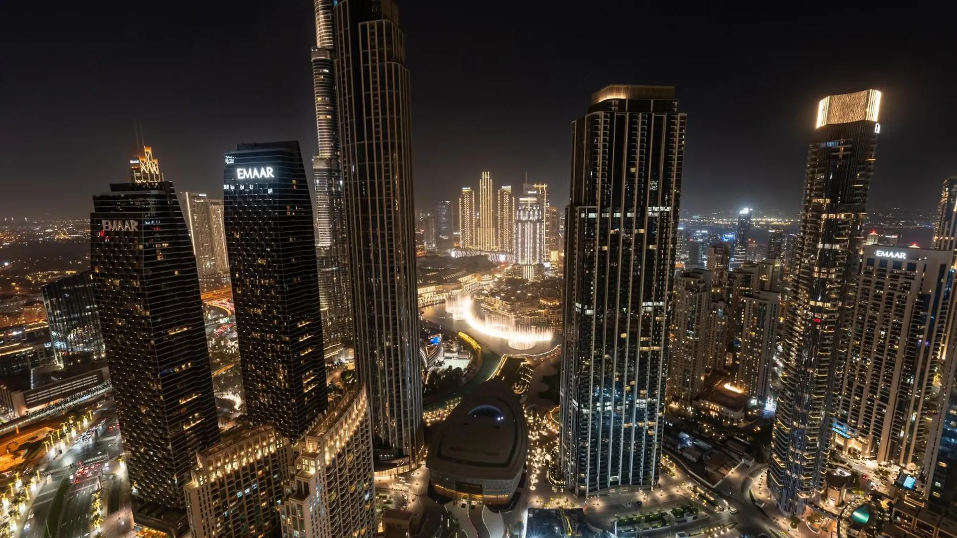 Burj Khalifa Bliss I 4 Bedroom Apartments I Burj Khalifa & Fountain Views I Free Gym, Pool, Parking, Wi-Fi And Ps5 I By Skyline Serenity Dubai