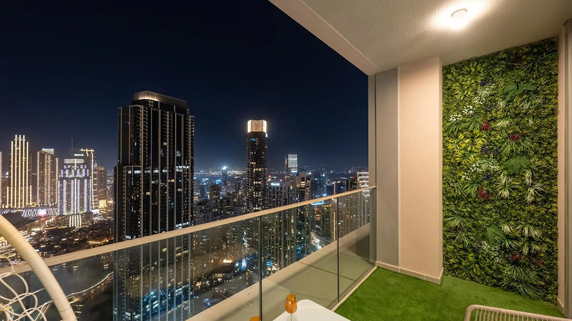 Burj Khalifa Bliss I 4 Bedroom Apartments I Burj Khalifa & Fountain Views I Free Gym, Pool, Parking, Wi-Fi And Ps5 I By Skyline Serenity Dubai
