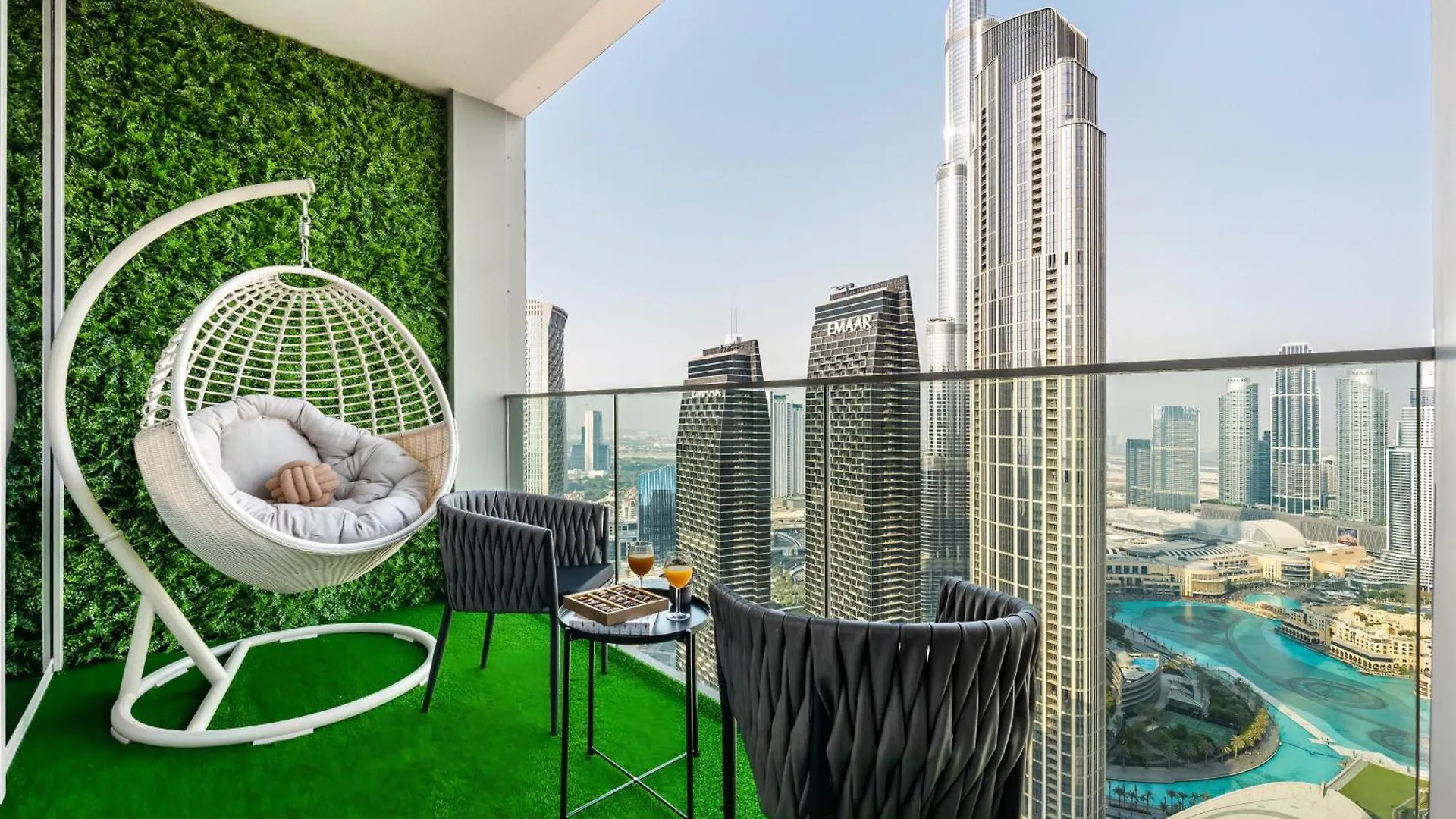 Burj Khalifa Bliss I 4 Bedroom Apartments I Burj Khalifa & Fountain Views I Free Gym, Pool, Parking, Wi-Fi And Ps5 I By Skyline Serenity Dubai