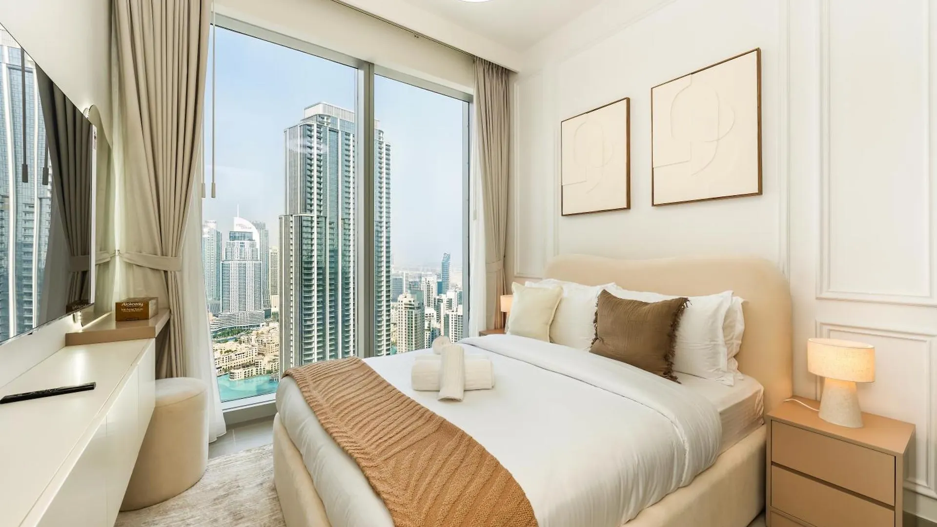 Burj Khalifa Bliss I 4 Bedroom Apartments I Burj Khalifa & Fountain Views I Free Gym, Pool, Parking, Wi-Fi And Ps5 I By Skyline Serenity Dubai United Arab Emirates