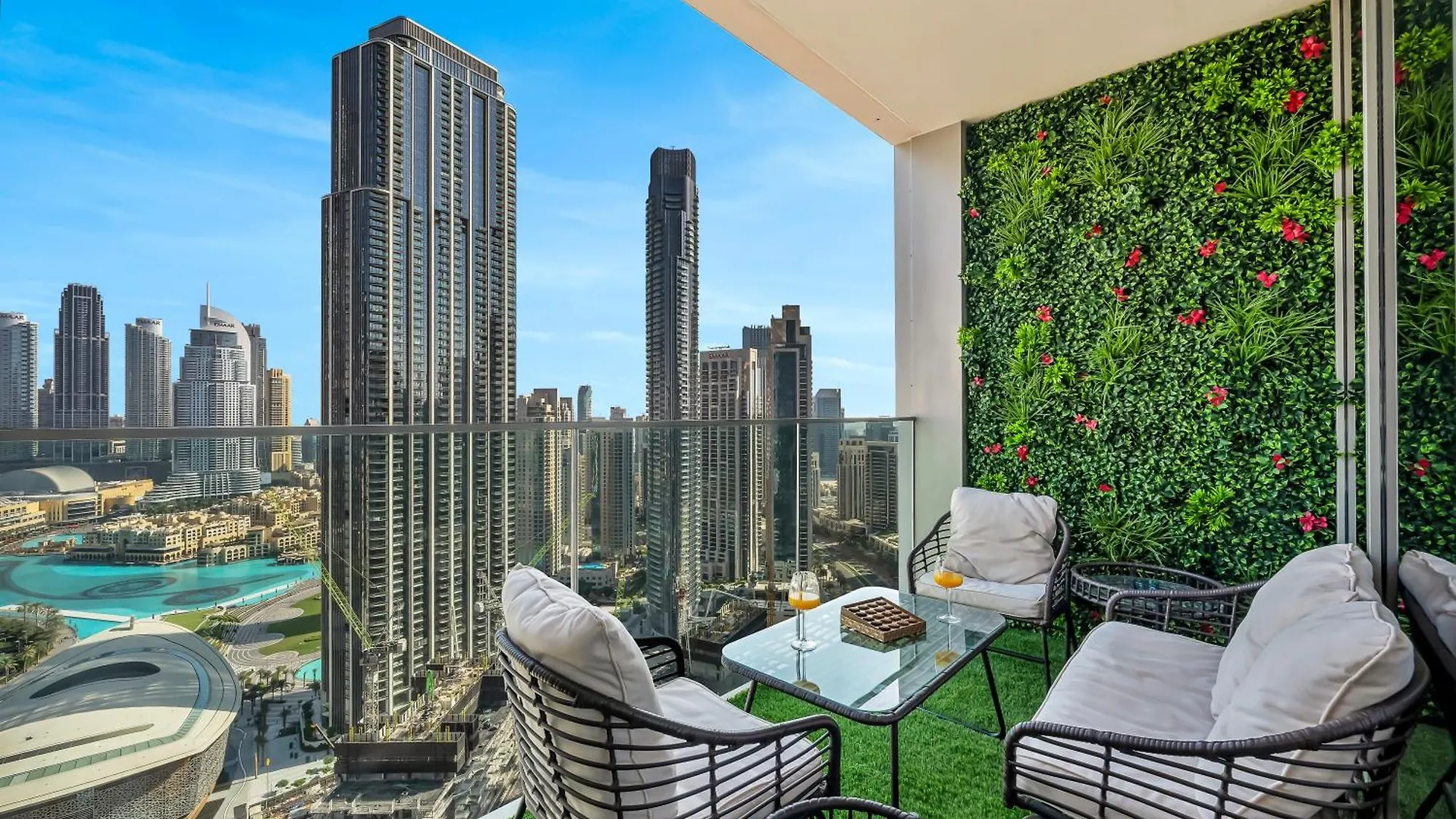 Burj Khalifa Bliss I 4 Bedroom Apartments I Burj Khalifa & Fountain Views I Free Gym, Pool, Parking, Wi-Fi And Ps5 I By Skyline Serenity Dubai 0*,  United Arab Emirates