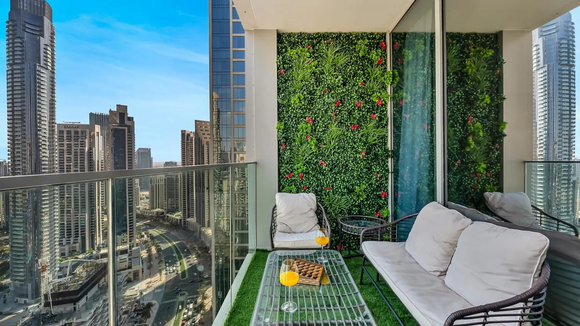 Burj Khalifa Bliss I 4 Bedroom Apartments I Burj Khalifa & Fountain Views I Free Gym, Pool, Parking, Wi-Fi And Ps5 I By Skyline Serenity Dubai